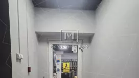 Аренда торгового помещения 133.5 кв.метров, 1 этаж Аренда торгового помещения 133.5 кв.метров, 1 этаж