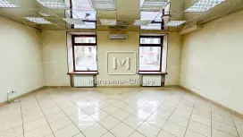 у метро 114 м  без комиссий вход с фасада
