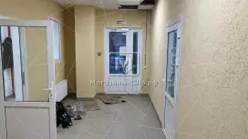 Аренда торгового помещения 210 кв.метров, 2 этаж