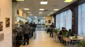 Под кафе/столовую в окружении трех БЦ
