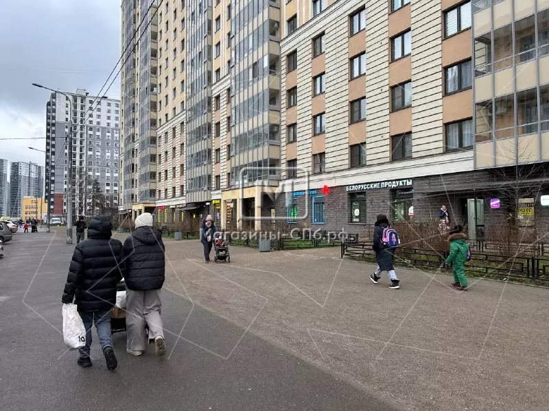 Аренда торгового помещения 35.1 кв.метров, 1 этаж 2. Фасад с угла