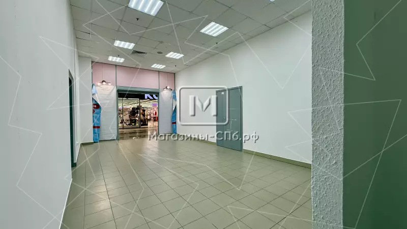 Аренда помещения 40,3 м2 в большом ТЦ 98. Фото объекта