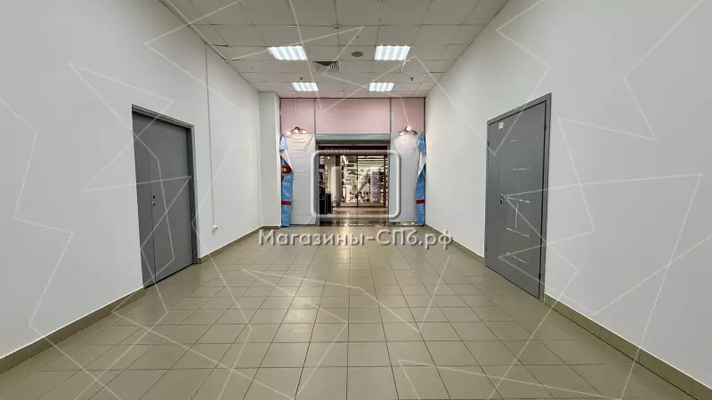 Аренда помещения 40,3 м2 в большом ТЦ 98. Фото объекта