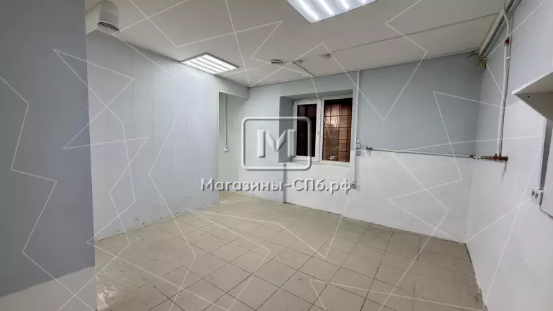 Аренда 185.6м2,отд.вход,парковка.Под склад/магазин 98. Фото объекта