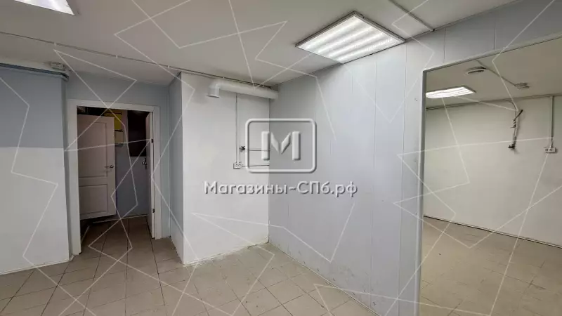 Аренда 185.6м2,отд.вход,парковка.Под склад/магазин 98. Фото объекта