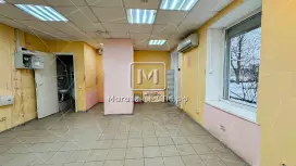 Помещение под магазин у метро Помещение под магазин у метро