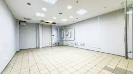 У метро: 1 этаж. Витрина, ремонт