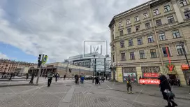 Вход с Сенной  площади 30-70 м2, высокий трафик
