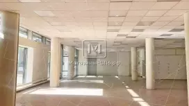 Торговое 348 м2, высокий трафик. Витрины, 1эт Торговое 348 м2, высокий трафик. Витрины, 1эт