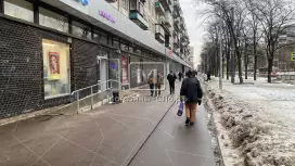 Торговое 348 м2, высокий трафик. Витрины, 1эт Торговое 348 м2, высокий трафик. Витрины, 1эт