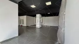 У метро, 112 м2, хороший трафик У метро, 112 м2, хороший трафик