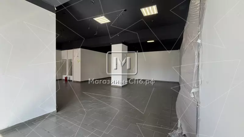 У метро, 112 м2, хороший трафик 98. Фото объекта