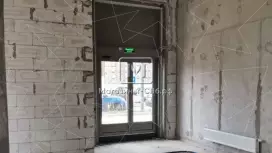 Помещение 77м2 в проходном месте, большие витрины