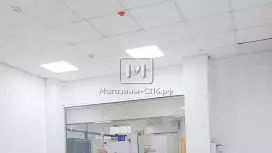 В ТЦ 25 метров  1 этаж