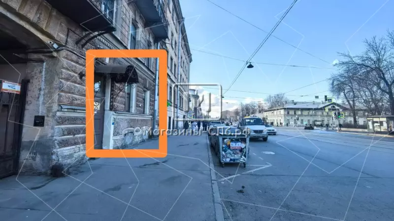 3. Входная группа с фасада|98. Фото объекта