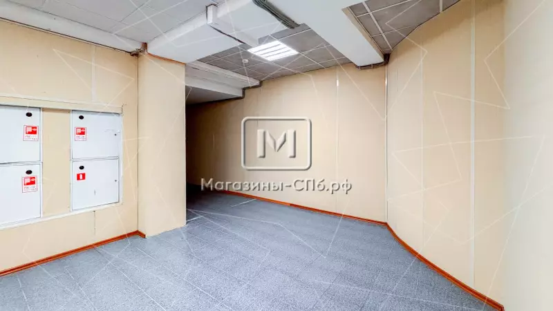 Торговое 300 м2, 1 этаж БЦ 98. Фото объекта
