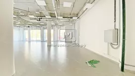 Аренда 239м&sup2;,большая витрина, готовый ремонт