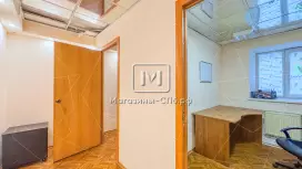 148 м, Цоколь двор 148 м, Цоколь двор