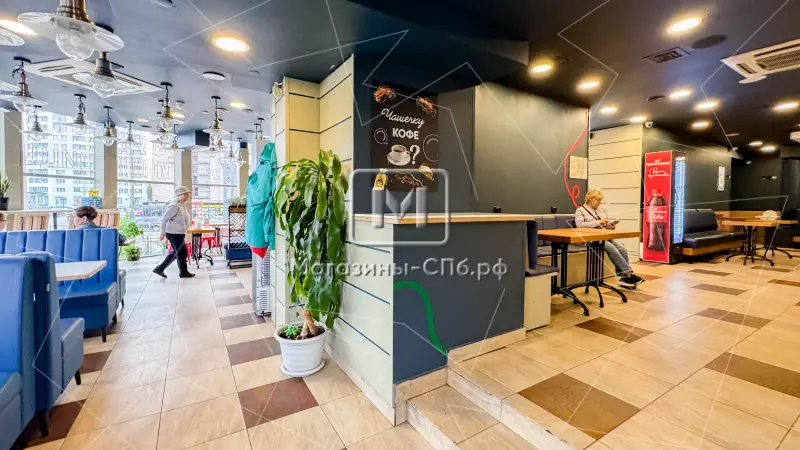 Топовое, напротив метро, 1 этаж 248 м2 98. Фото объекта