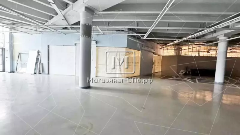 Универсальное 2100 м², магазин + склад 98. Фото объекта