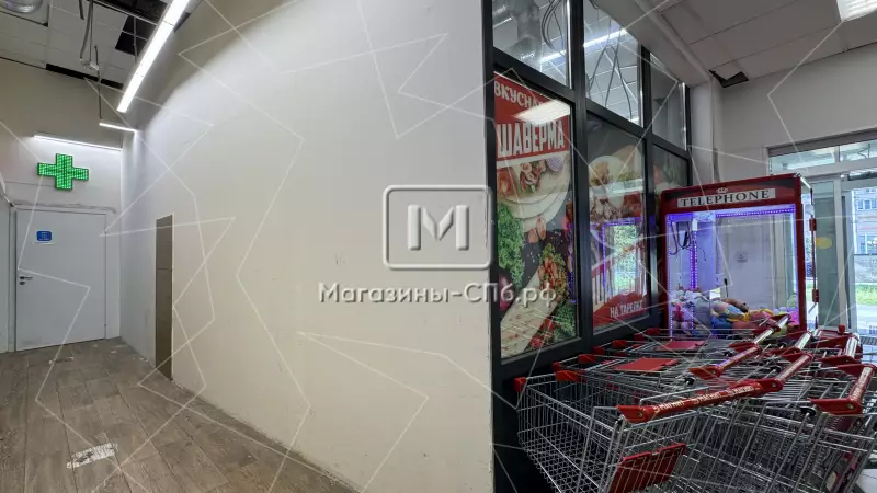 Под общепит/магазин, рядом с Магнитом 98. Фото объекта