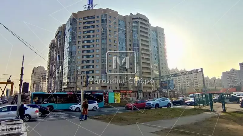Витрина 80 м, 1 этаж 98. Фото объекта