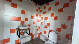 Витрины свой СУ; 240 кв.метров, 2 этаж