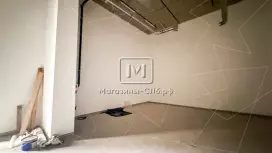 1 этаж со своим СУ, рядом с главным входом