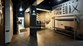 Универсальное на Медиков, отд.вход,окна на фасад Универсальное на Медиков, отд.вход,окна на фасад