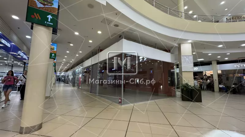 На трафике в ТЦ 45 м, 1 этаж 98. Фото объекта