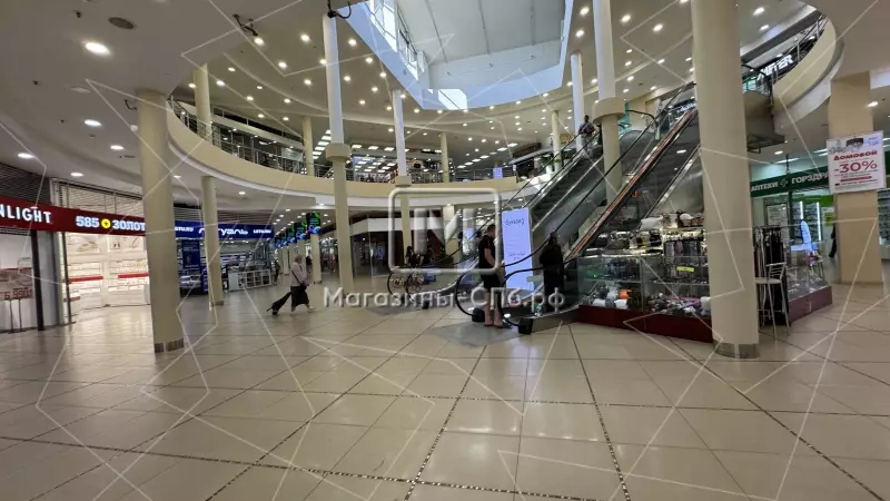 На трафике в ТЦ 45 м, 1 этаж 98. Фото объекта
