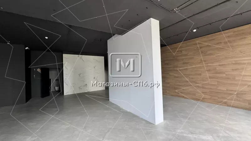 Опенспейс универсальное 151м, 1 этаж 3 входа 98. Фото объекта