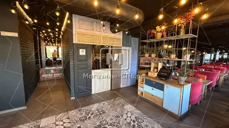Ресторан с оборудованием Витрины, 700м, 2 этаж 98. Фото объекта