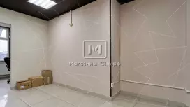 Банк, магазин, услуги. У метро Банк, магазин, услуги. У метро