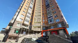 Угловое отлично видно с дороги, 2 входа  139м, 1эт