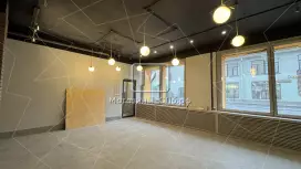 2 витрины на трафике  56м, 1 этаж